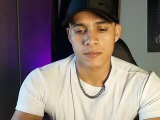 Offline andy_corleone on Flirt4Free
