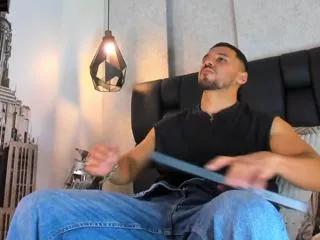 Offline arthur_lamm on Flirt4Free