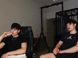 Freechat brad_mark on Flirt4Free