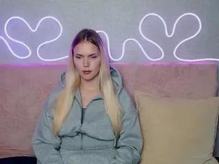 caroline_hyland on Flirt4Free