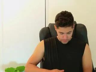 Offline cody_frankel on Flirt4Free