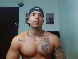 Offline darius_phoenixx on Flirt4Free
