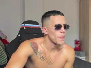 Private duncan_collins on Flirt4Free