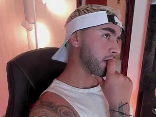 Offline elvis_houston on Flirt4Free