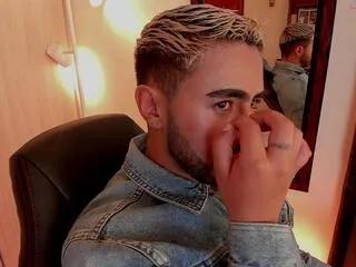Offline elvis_houston on Flirt4Free