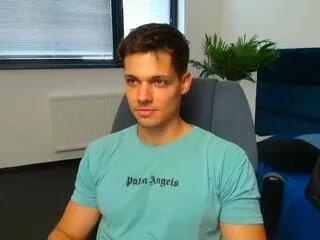 Freechat indy_harrison on Flirt4Free