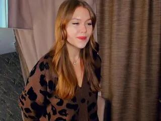 Freechat jessenia_hovard on Flirt4Free