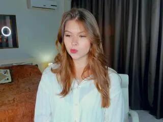 Freechat jessenia_hovard on Flirt4Free