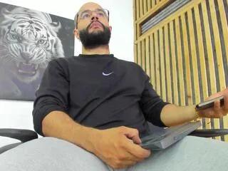 Offline luke_hoott on Flirt4Free