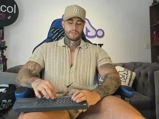 Offline magic_mak on Flirt4Free
