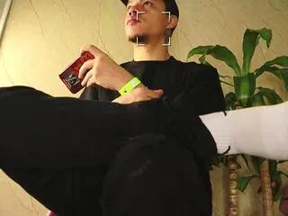 Offline maky_parker on Flirt4Free