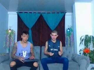 Freechat mathew_tommy on Flirt4Free
