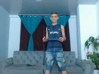 Freechat mathew_tommy on Flirt4Free