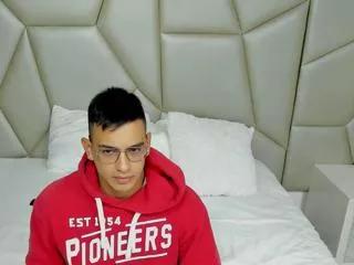 Offline maurice_lewis on Flirt4Free