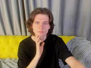Freechat nelson_godman on Flirt4Free