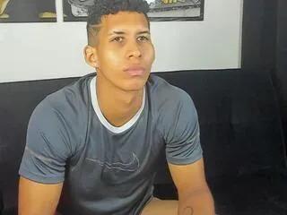 Offline niico_santana on Flirt4Free