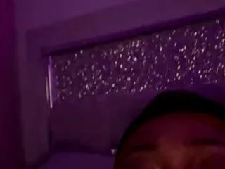 Offline queen_glam on Flirt4Free