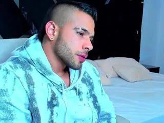 Offline ray_torres on Flirt4Free