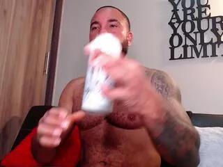 Freechat romano_muscle on Flirt4Free