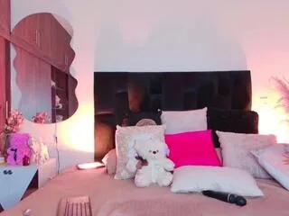 samara_jhonsonn on Flirt4Free 