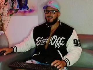 Offline titan_max on Flirt4Free