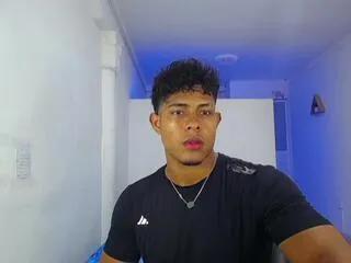Offline xavier_bryant on Flirt4Free