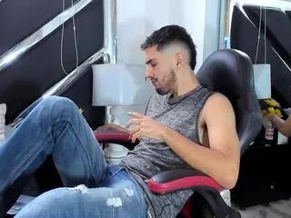 Offline yoggi_aron on Flirt4Free