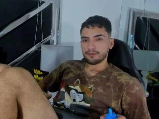 Offline yoggi_aron on Flirt4Free