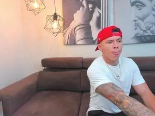 Freechat zac_marcos on Flirt4Free