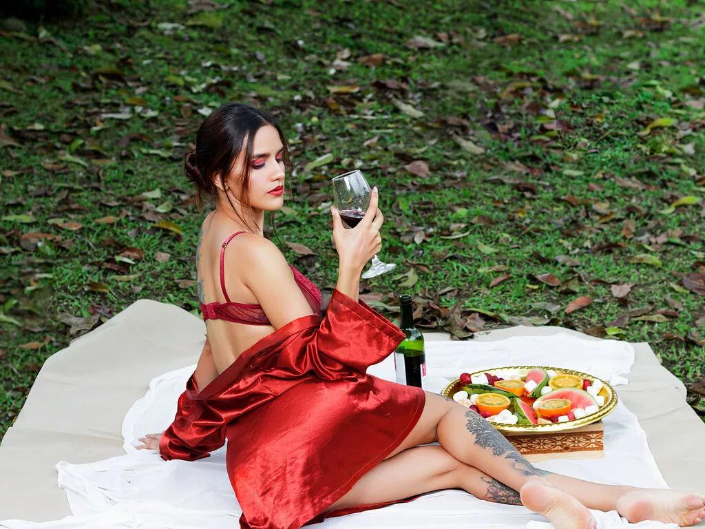 Offline AmelieLautrec on LiveJasmin