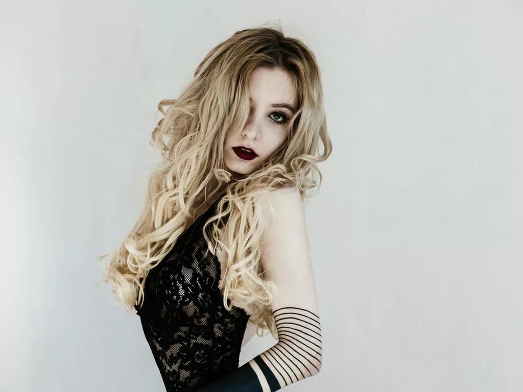 Offline AngelikaMoebius on LiveJasmin