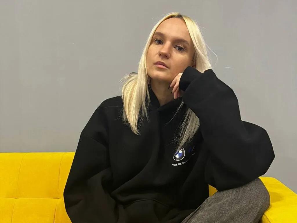 Offline AshleyAngels on LiveJasmin