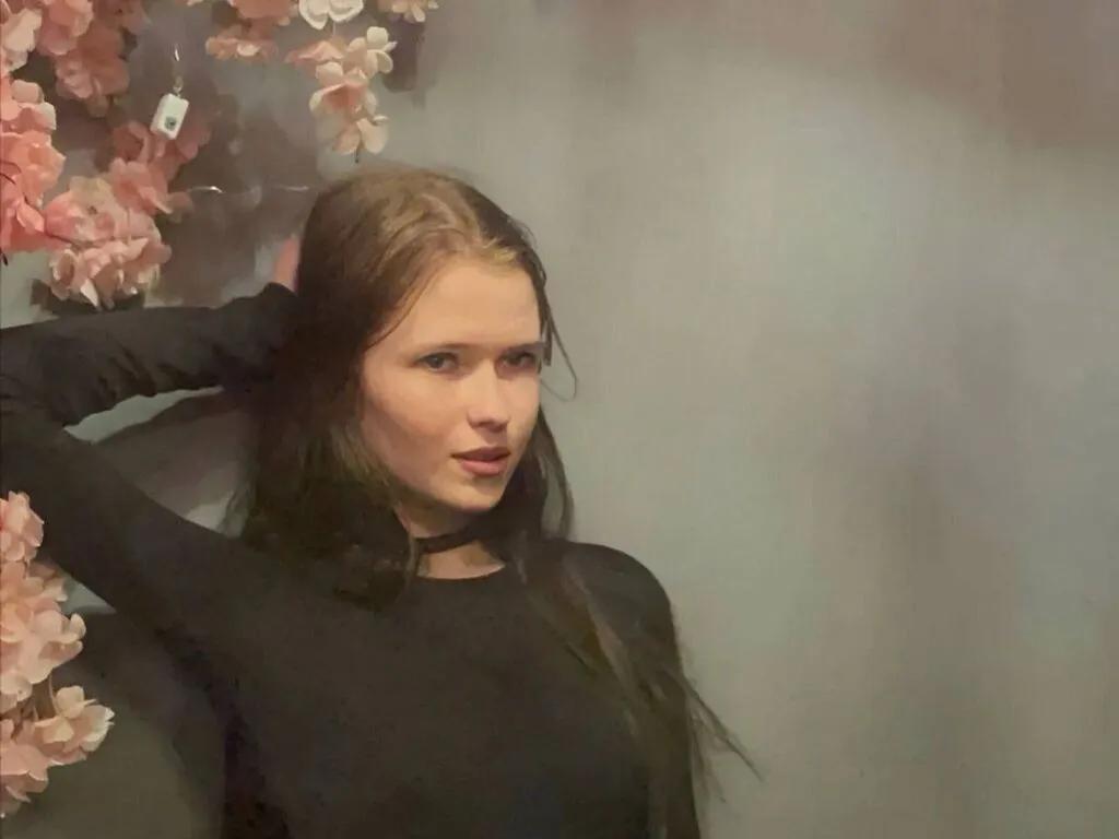 Offline CharisseChappel on LiveJasmin