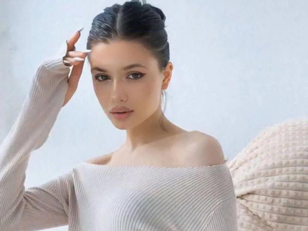 Offline EdytGoreham on LiveJasmin