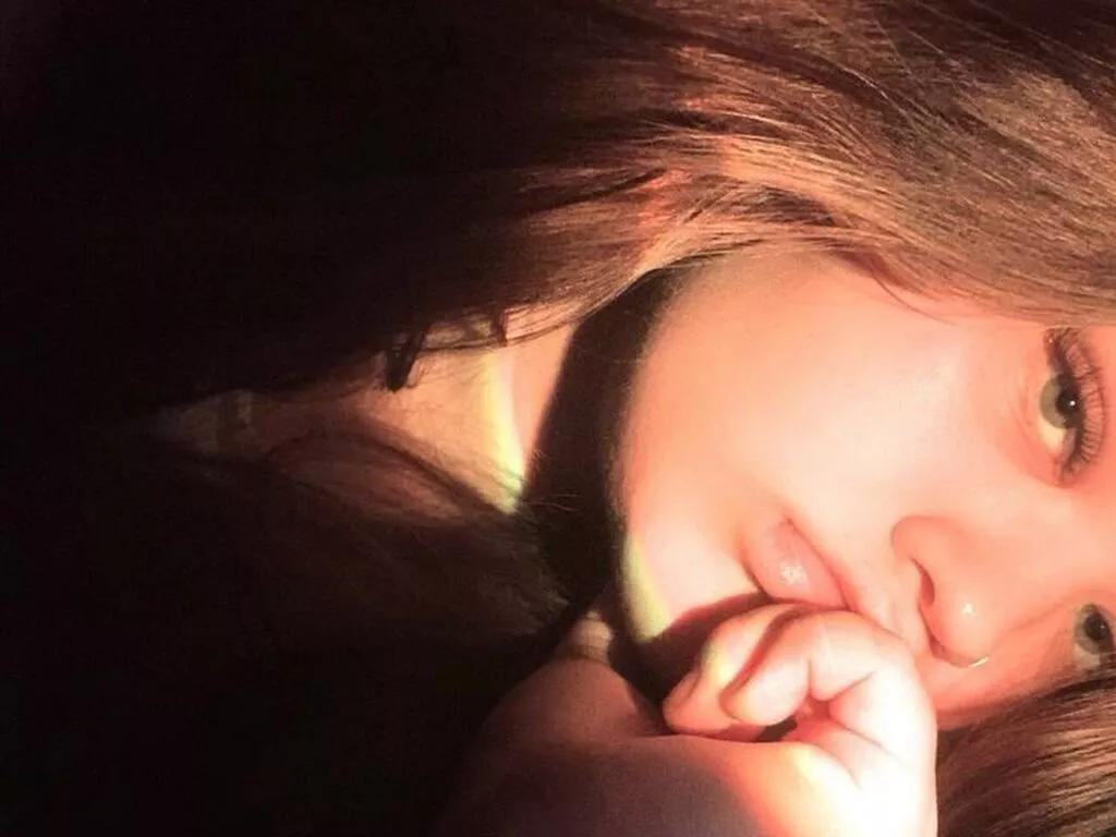 ElleOner on LiveJasmin