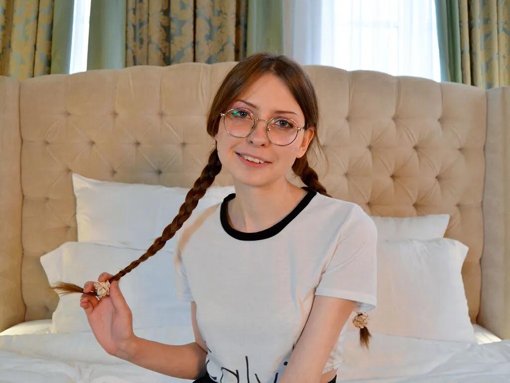 GraceRoads on LiveJasmin