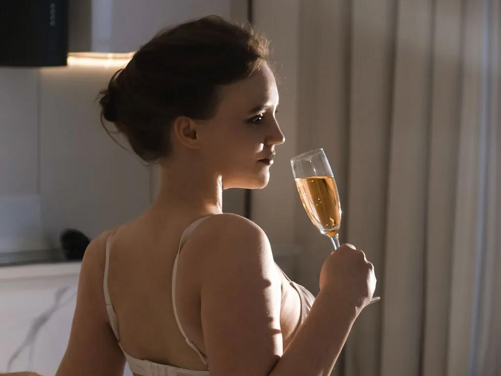 Offline LilianBright on LiveJasmin