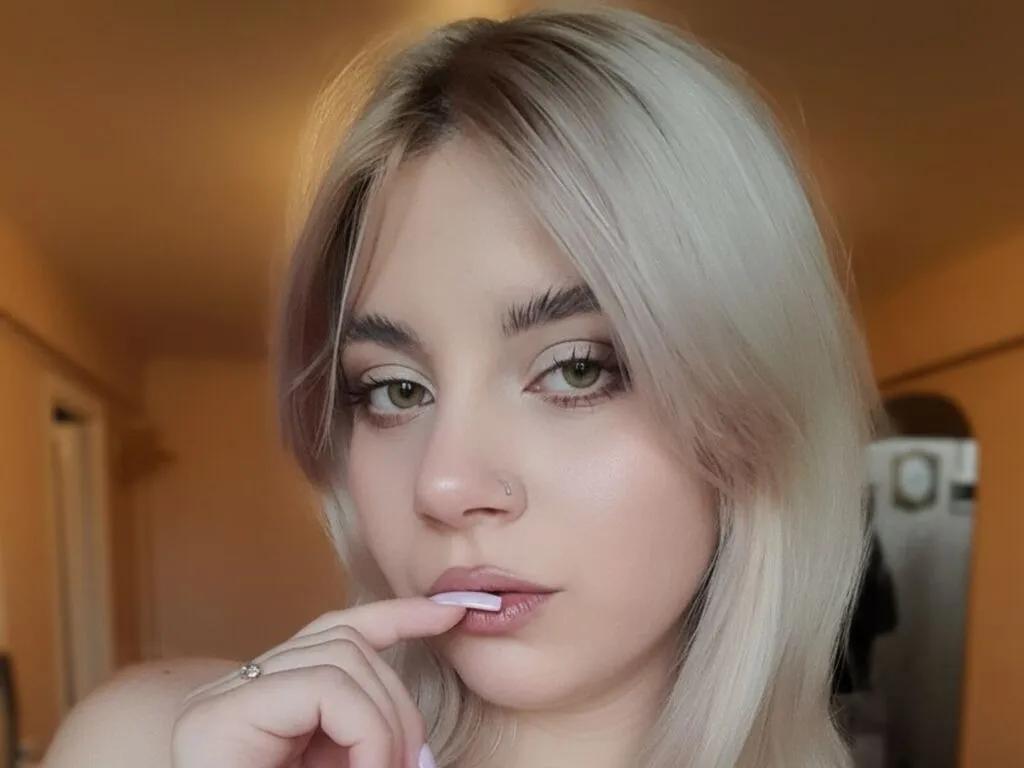 Offline MayraSpanger on LiveJasmin