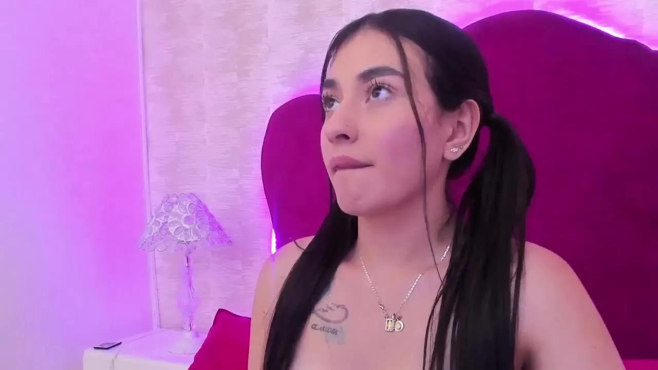 AnnyeWatson on Streamray 