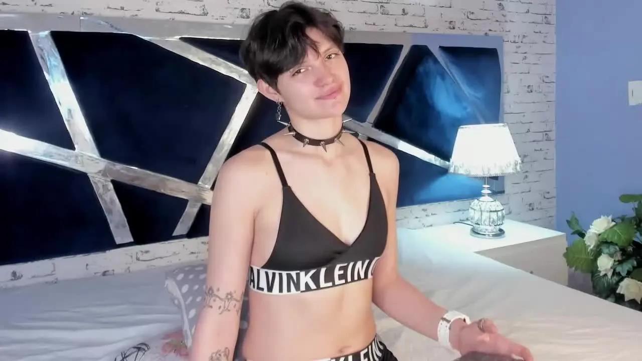 Offline ArabellaBlue on Streamray