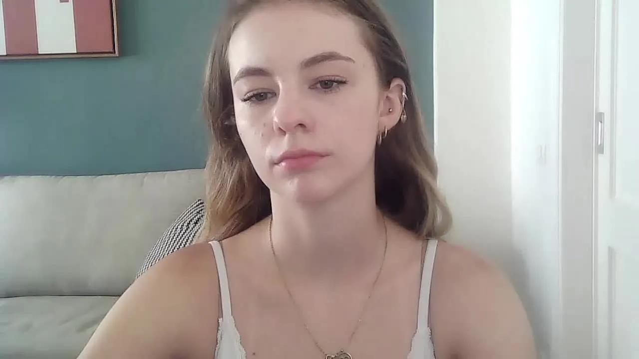 Offline AriaFlirt on Streamray