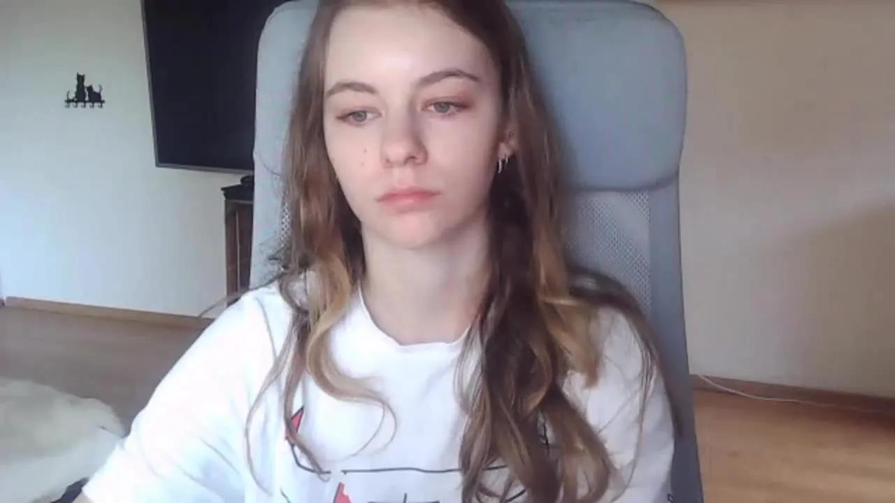 Offline AriaFlirt on Streamray