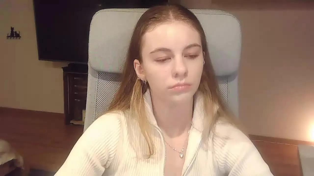 Offline AriaFlirt on Streamray