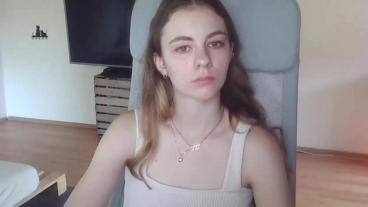 Offline AriaFlirt on Streamray