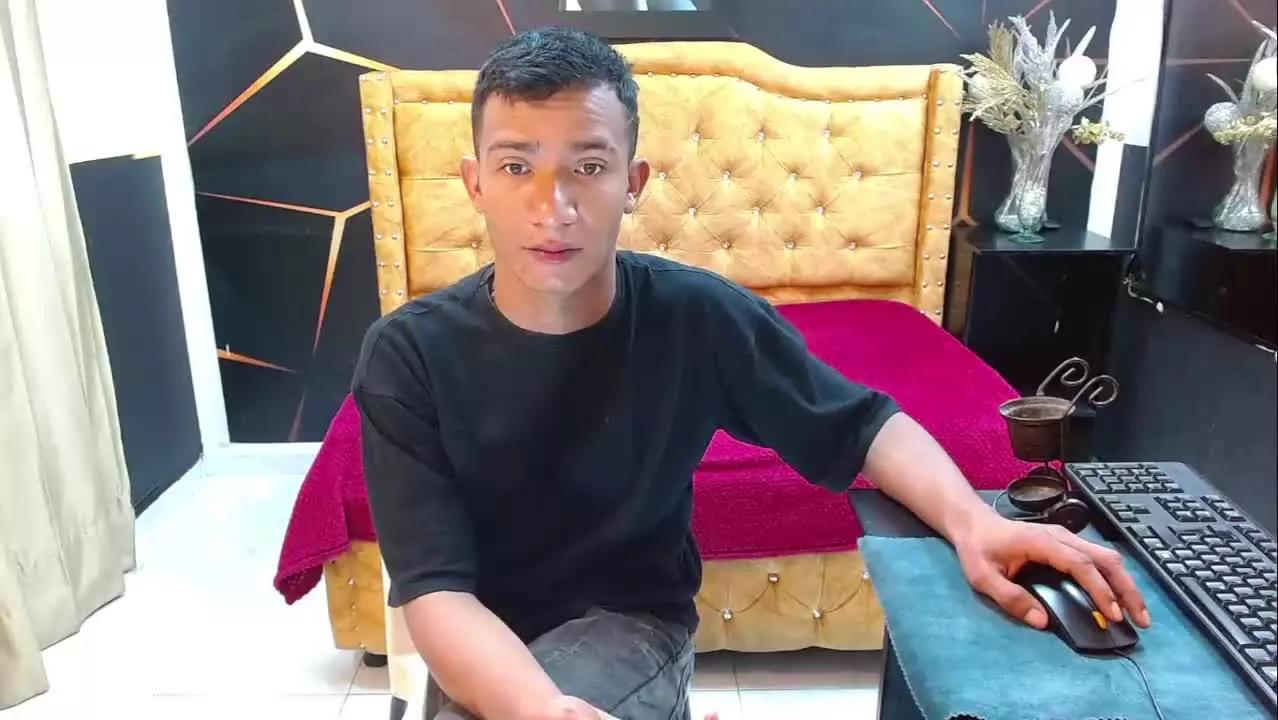 Offline daniel_xxx_21 on Streamray