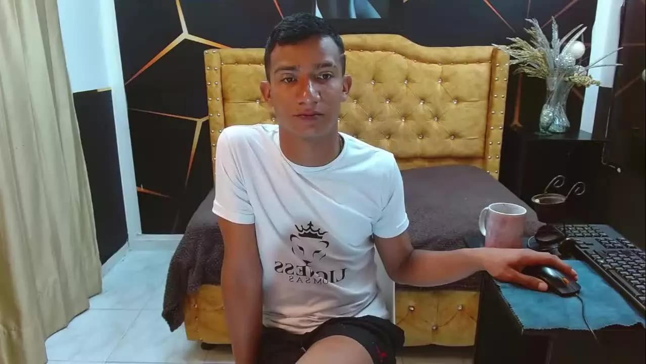 Offline daniel_xxx_21 on Streamray