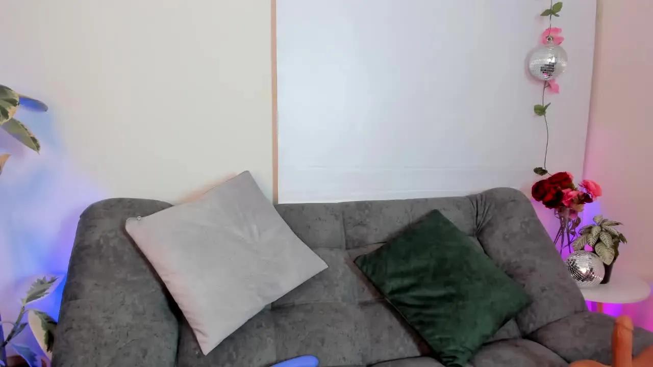 Offline ElizabethBrown on Streamray