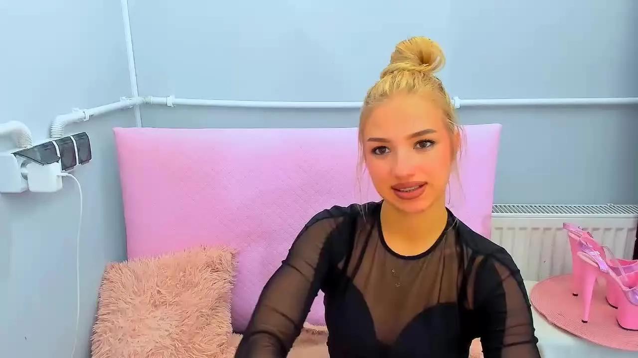 Offline EvetteDiva on Streamray