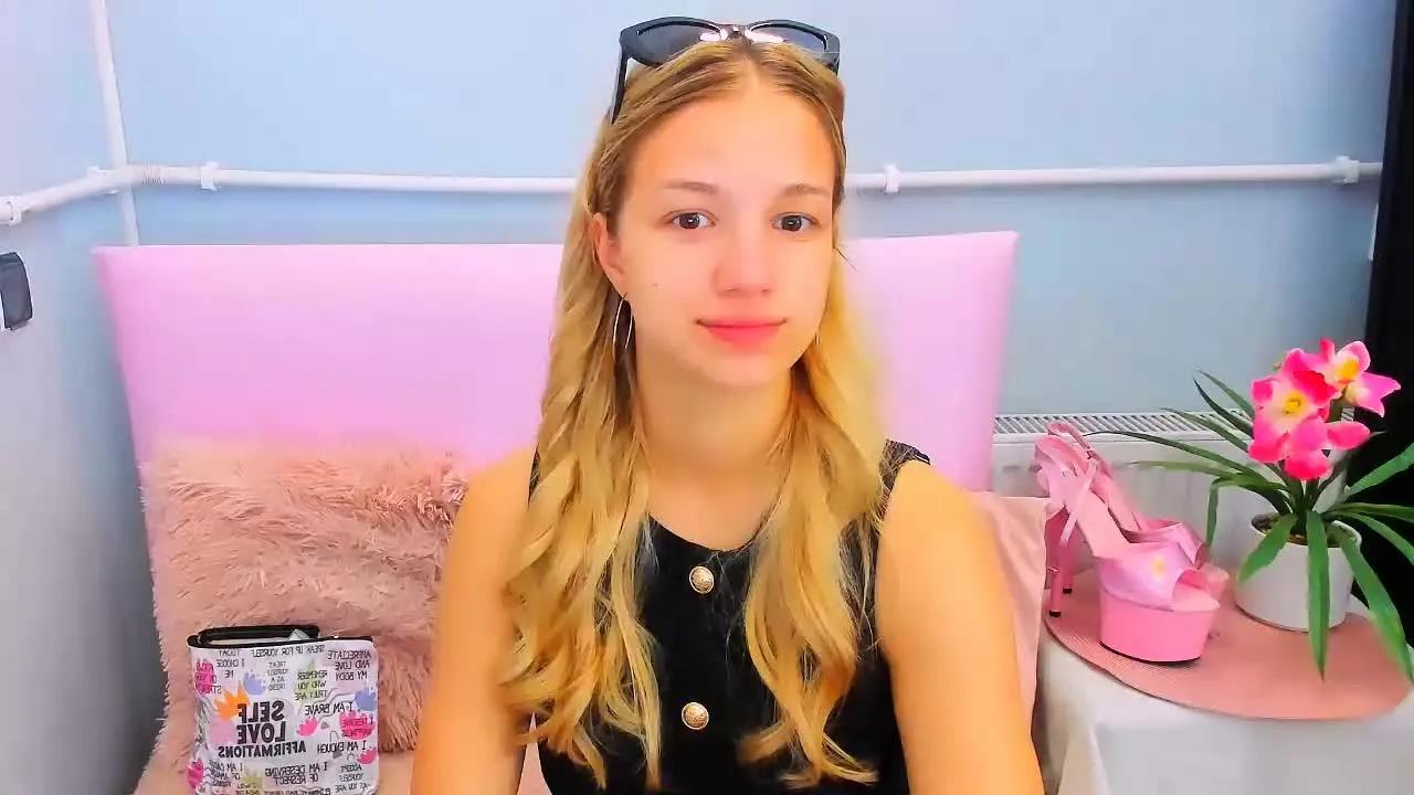 Offline EvetteDiva on Streamray