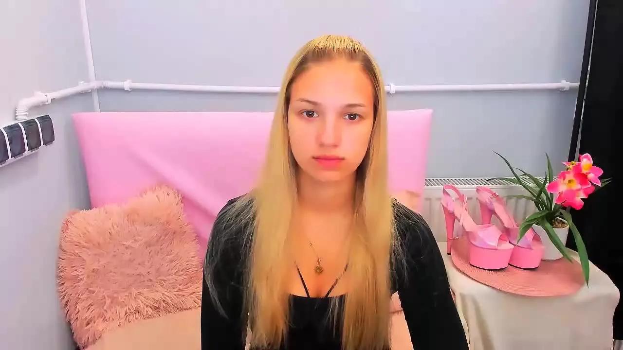 Offline EvetteDiva on Streamray
